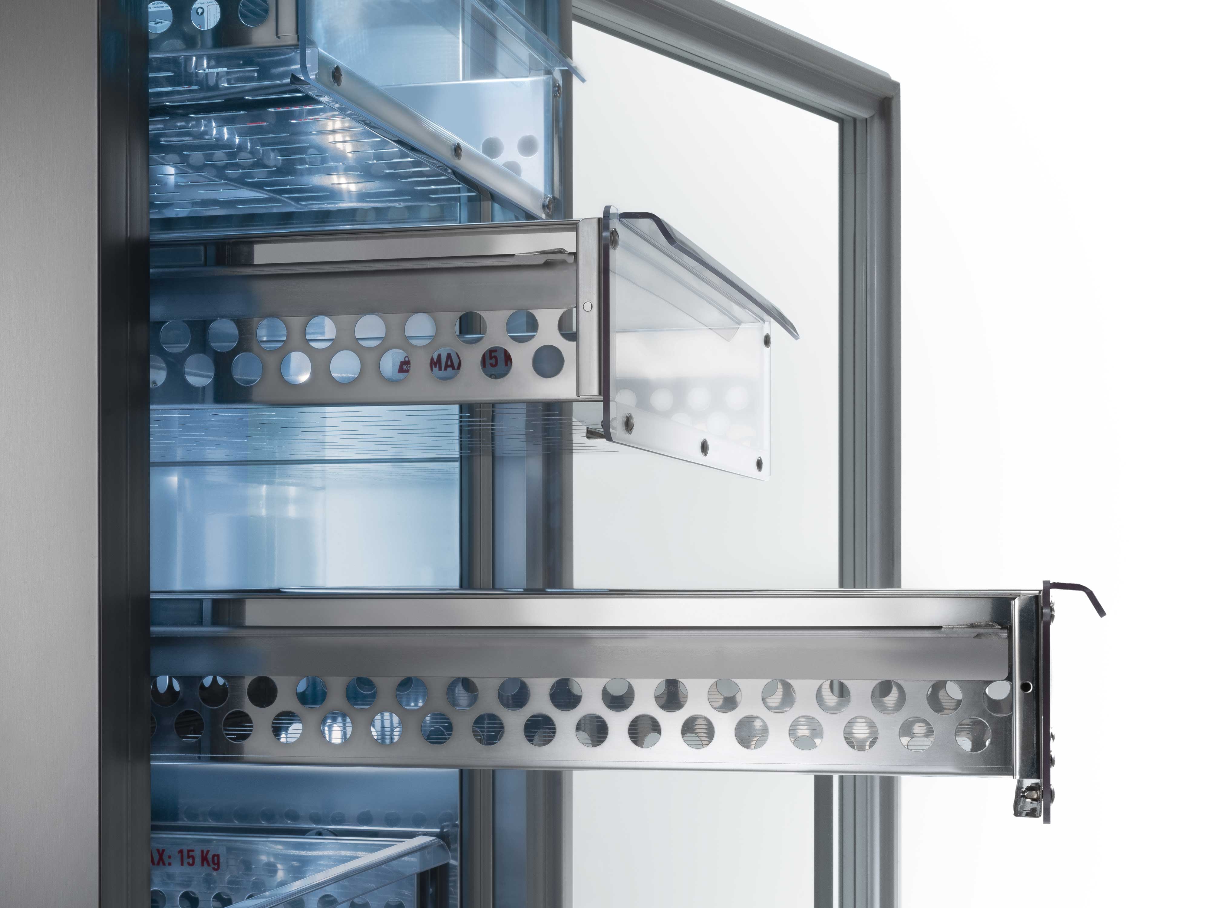  Refrigerated cabinets